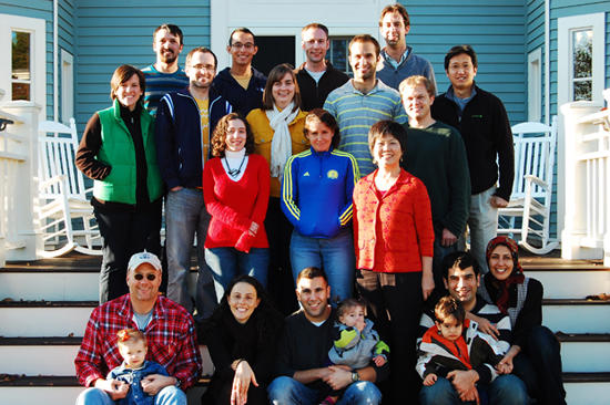 img-group_photo-2009.jpg