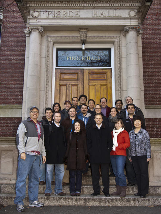 img-group_photo-2011.jpg